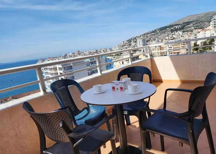 Sun & Sea View 公寓